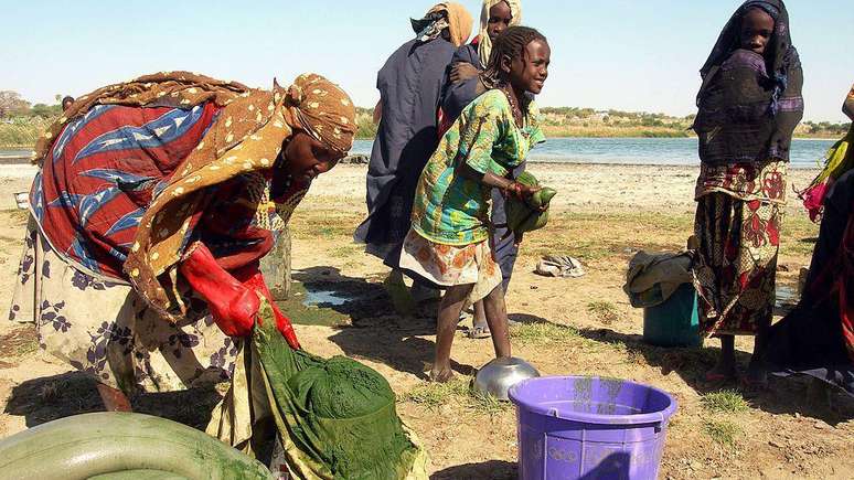 Comunidades na África também se dedicam a colher spirulina há anos