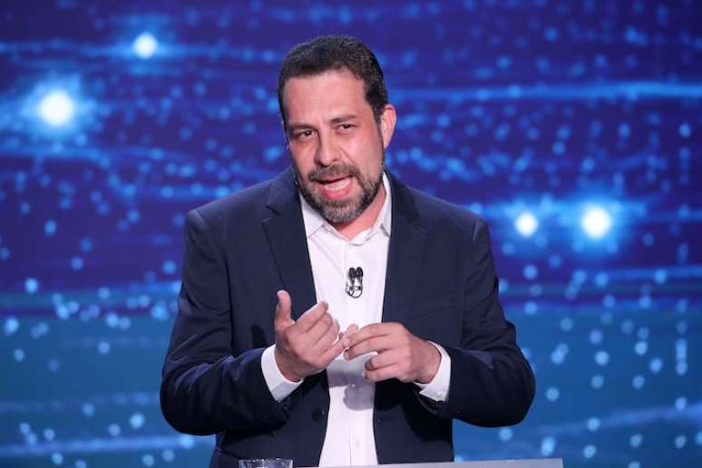 Guilherme Boulos em debate entre os candidatos em São Paulo