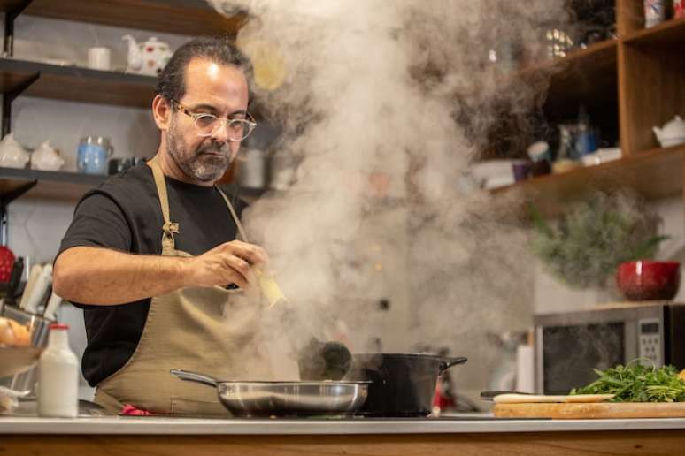 Onildo Rocha, do Priceless, preferir servir o creme de abóbora quente, com tartar de camarão frio