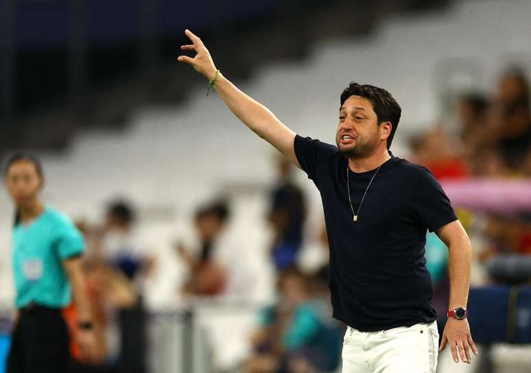 Técnico Arthur Elias em jogo do Brasil contra Espanha
 6/8/2024   REUTERS/Andrew Boyers