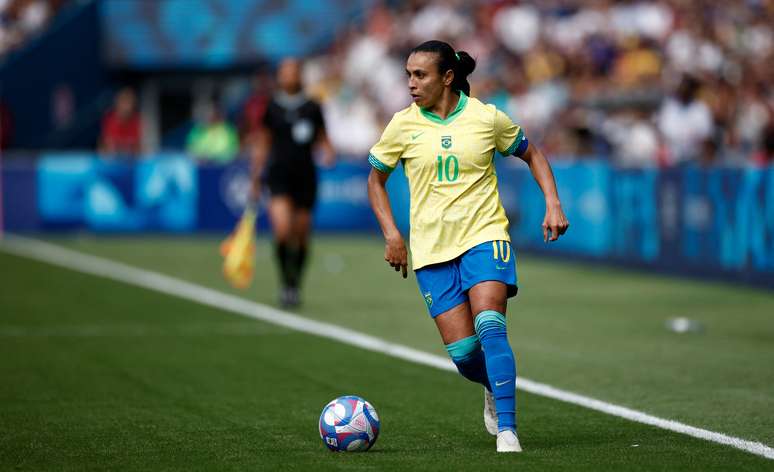 Marta em partida pela seleção brasileira nos Jogos Olímpicos de Paris