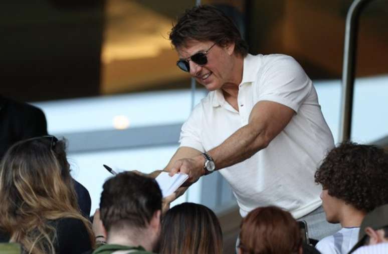 Tom Cruise deu o ar da graça na final do futebol feminino em Paris – Photo by Franck Fife / AFP  via Getty Images