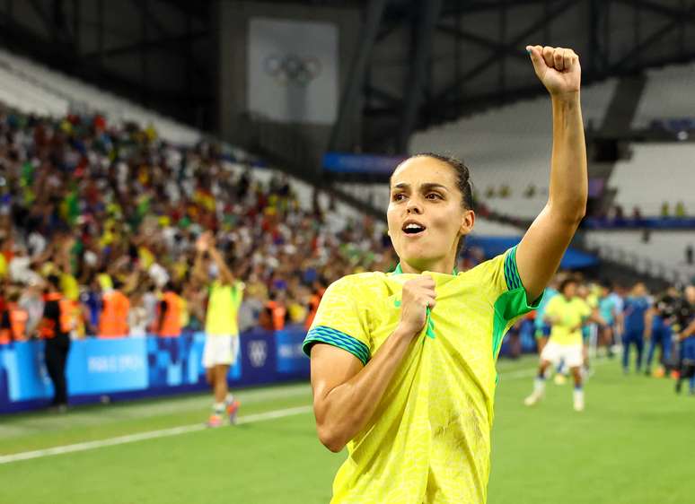 Gabi Portilho do Brasil comemora após a partida