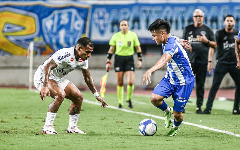 Santos vai vencendo o Paysandu na Série B