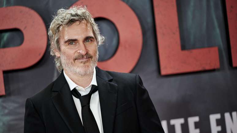 Joaquin Phoenix abandona papel em romance gay cinco dias antes das filmagens