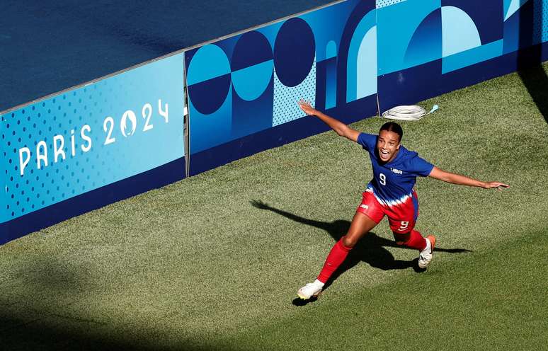 Swanson fez o gol do ouro olímpico em Paris para os EUA