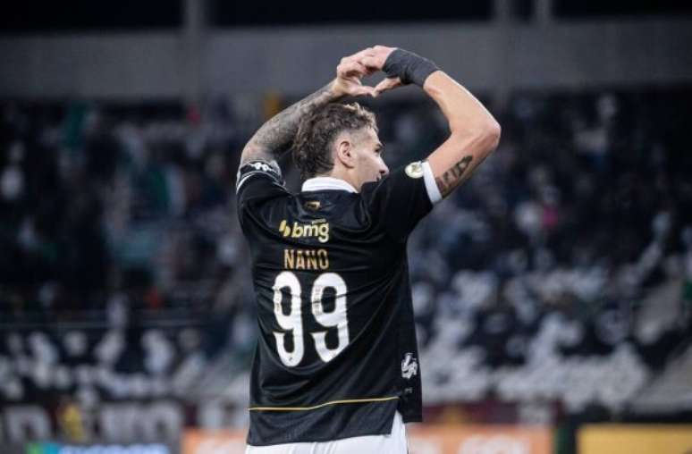 Vegetti revela se houve ou não toque no braço em lance de gol do Vasco –