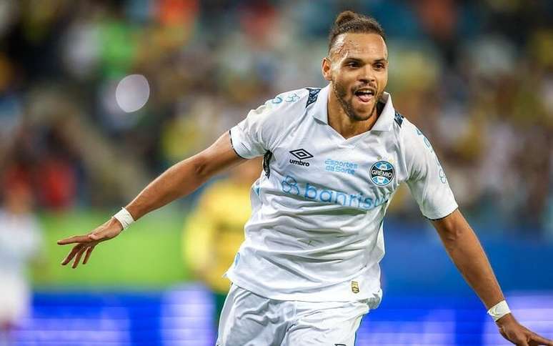 Braithwaite em ação pelo Grêmio