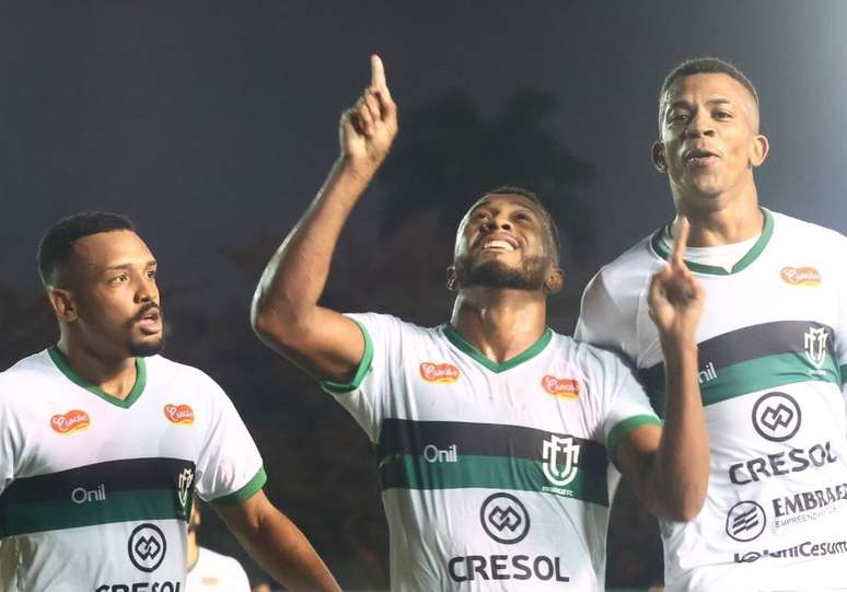 Maringá vence jogo de ida das oitavas da Série D 