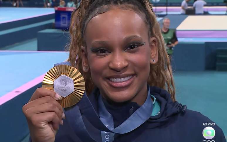 Rebeca Andrade foi a atleta brasileira com a maior premiação por medalha nas Olimpíadas de Paris 2024 