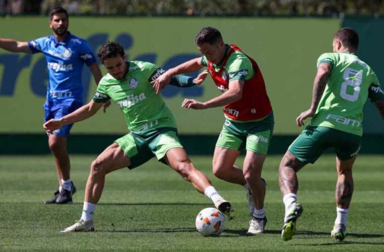 Palmeiras treina visando duelo contra o Botafogo