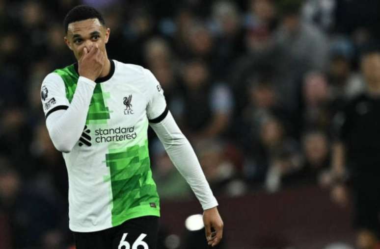 Alexander-Arnold estaria na mira de Real Madrid e Barcelona