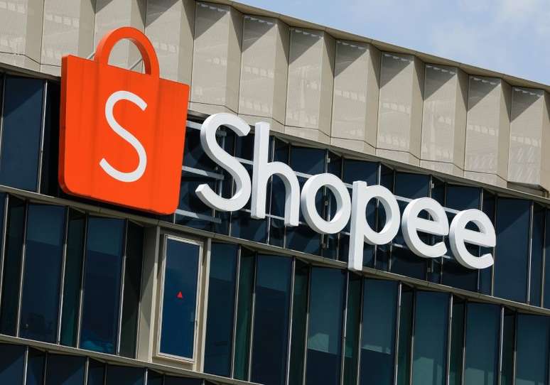 Logo da Shopee na sede da companhia em Cingapura
05/03/2021 REUTERS/Edgar Su