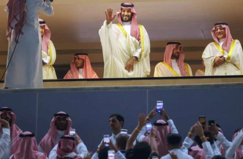 Um monarca acima de tudo: Mohammed Bin Salman (ao centro) é o homem forte na Arábia Saudita –