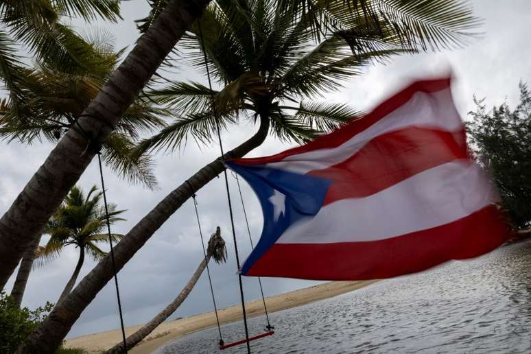 Tempestade tropical Ernesto se aproxima de Porto Rico 
13/08/2024
REUTERS/Ricardo Arduengo