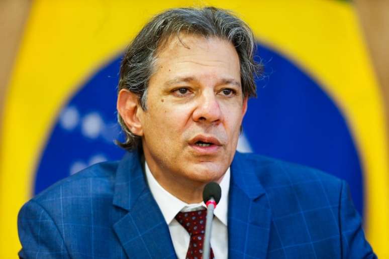 Se a solução do Senado para a desoneração for insuficiente, 'a gente volta para a mesa até o final do ano para resolver o problema da compensação', diz Haddad