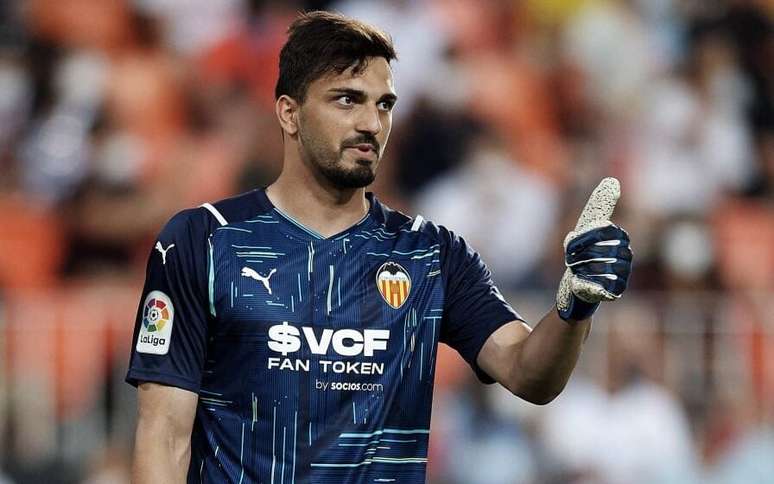 Liverpool enviará proposta para o Valencia