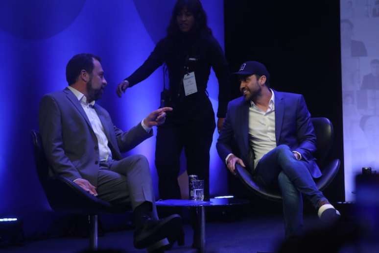 Guilherme Boulos (PSOL) e Pablo Marcal (PRTB) no debate promovido pelo Terra.