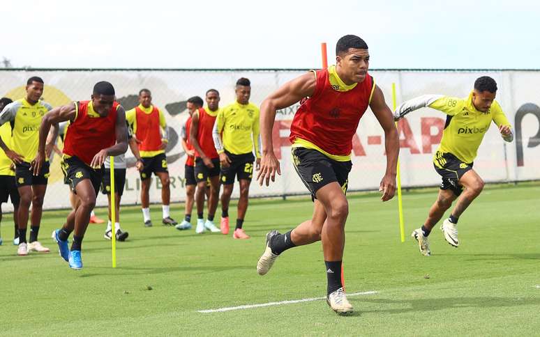 Flamengo treina para enfrentar o Bolívar, pelas oitavas de final da Libertadores