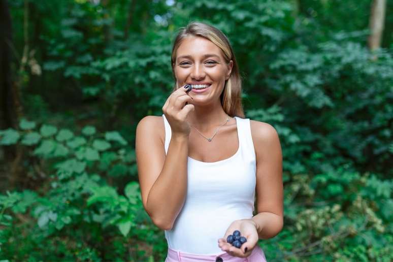 A vitamina A e os antioxidantes do mirtilo tornam o fruto eficaz para a saúde dos olhos 