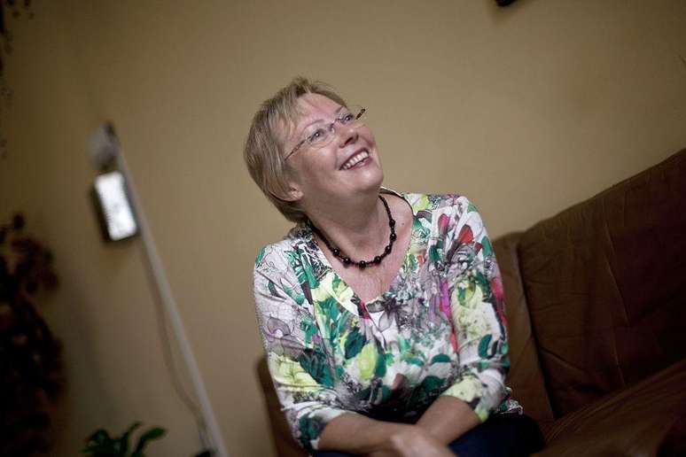 Juliane se formou em biologia e &eacute; mastozo&oacute;loga, especializada em morcegos