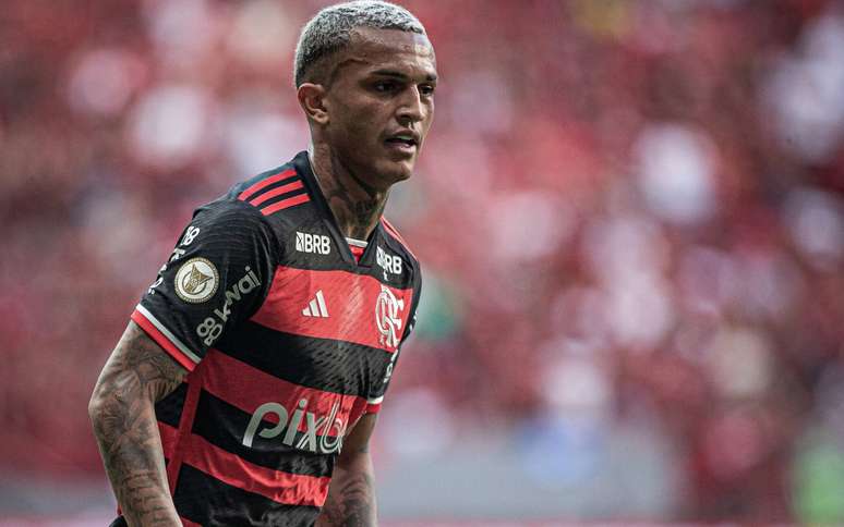 Wesley em ação com a camisa do Flamengo