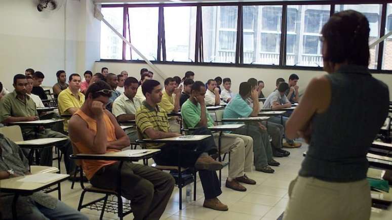 Concurso público: novas regras podem liberar provas on-line