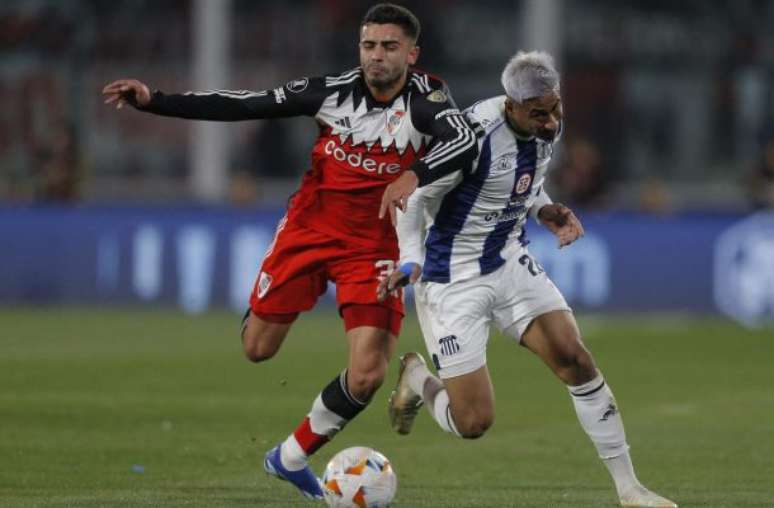 Duelo de ida aconteceu no Estádio Mario Kempes, em Córdoba –