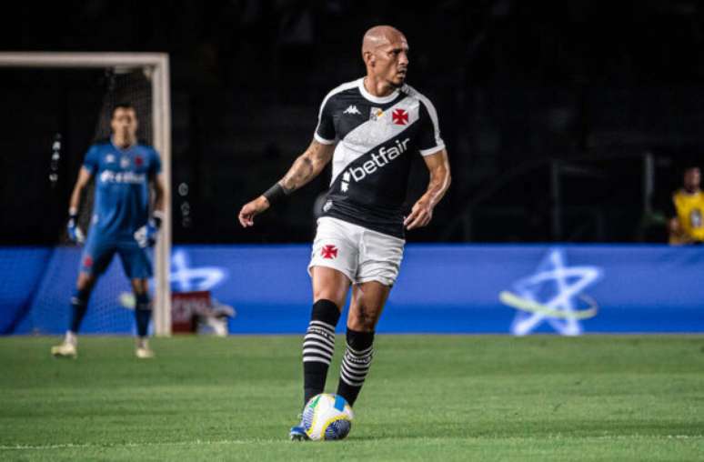 Maicon pode ser desfalque novamente no Vasco por edema –