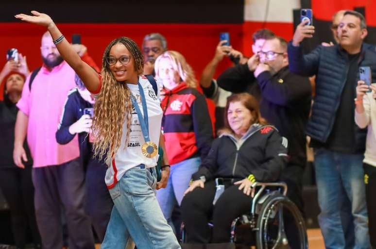 Atleta do Flamengo, Rebeca Andrade participou de evento no clube.