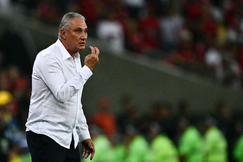 Tite exalta desempenho do Flamengo contra o Bolívar