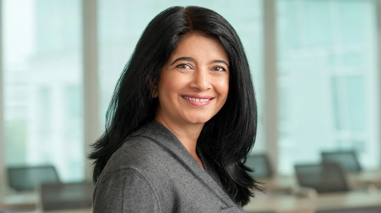 A diretora-executiva de produtos da Zoom, Smita Hashim, acredita que o trabalho presencial pode oferecer oportunidades de cria&ccedil;&atilde;o e tomada de decis&otilde;es que as reuni&otilde;es virtuais n&atilde;o permitem