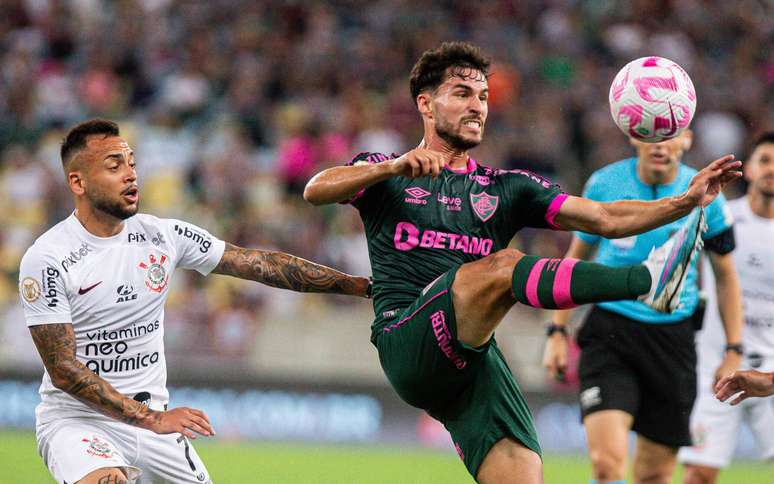 Fluminense x Corinthians em partida do Campeonato Brasileiro