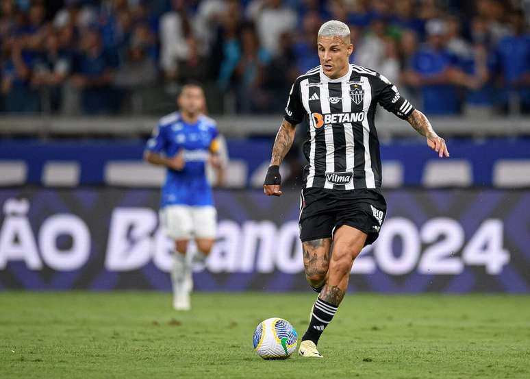 Guilherme Arana (Atlético-MG) durante jogo contra o Cruzeiro, no dia 10.08.2024 