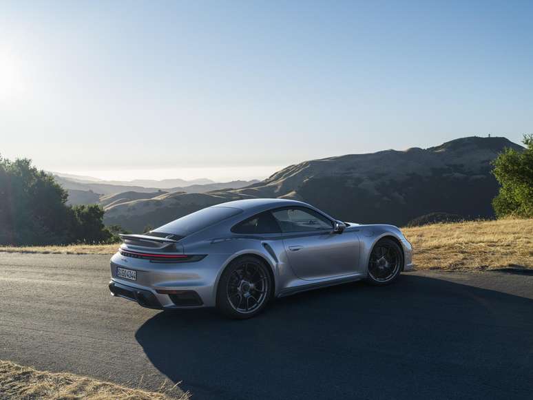 Novo Porsche 911 Turbo 50 Years