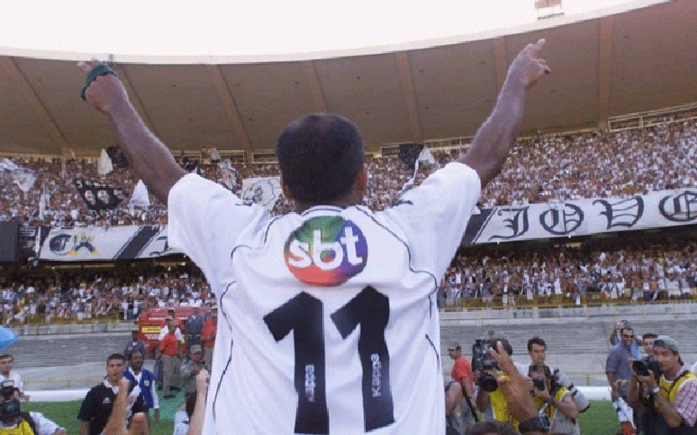 Vasco jogou final da Copa João Havelange com a logo do SBT estampa