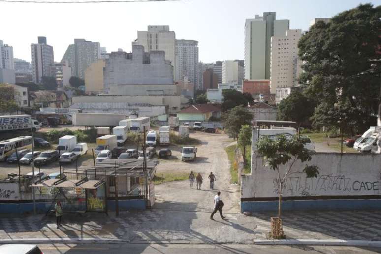 Terreno na Rua Jaceguai, ao lado do teatro Oficina, de propriedade do Grupo Silvio Santos foi alvo de disputas entre o apresentador de TV e o diretor de teatro Zé Celso