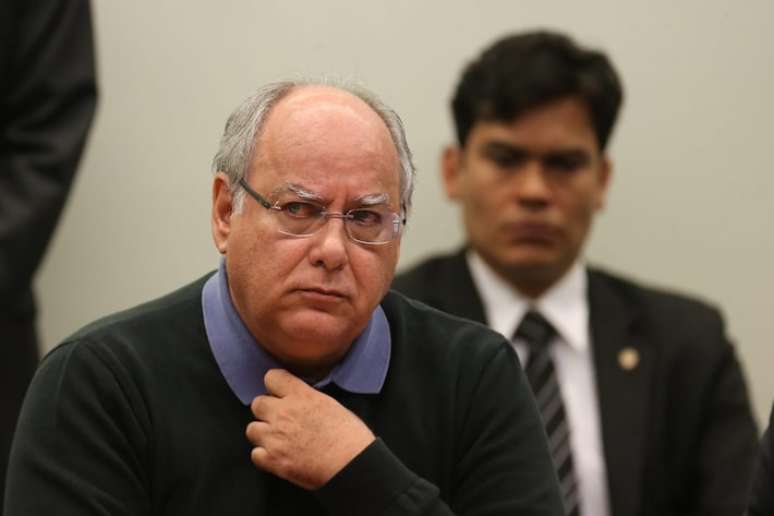 PF arrests former Petrobras services director Renato Duque for corruption and money laundering