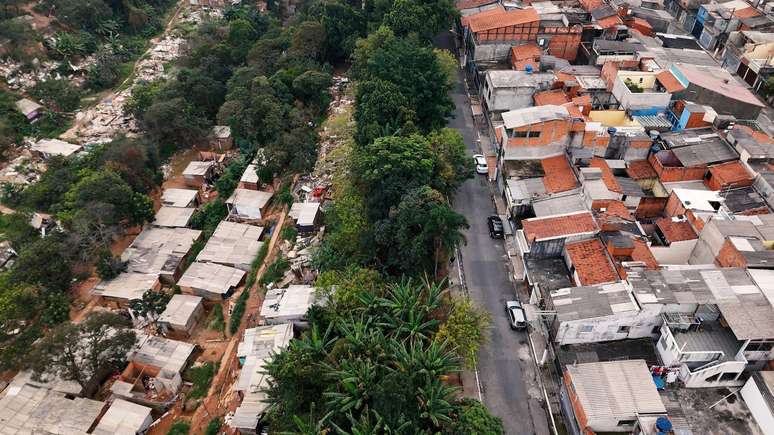 Veneza City fica em frente a um projeto de moradia conhecido como mutirão