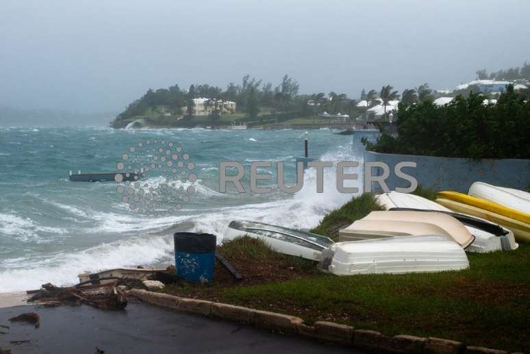 Furacão Ernesto passa pelas Bermudas
17/08/2024
REUTERS/Nicola Muirhead