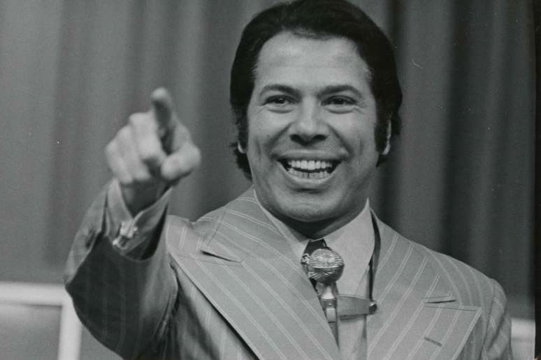 Silvio Santos no início da carreira televisiva. Ele era funcionário da Globo, que não conseguiu mantê-lo