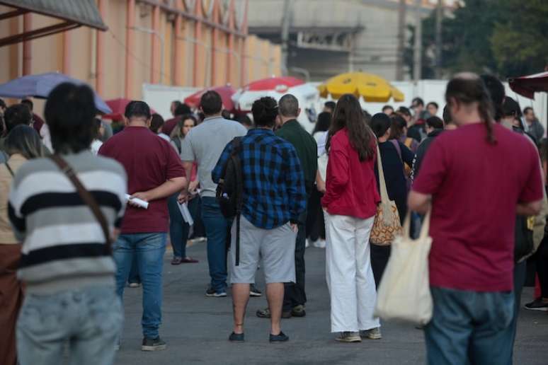 Entrada de candidatos para provas do CNU(Concurso Nacional Unificado), na Faculdade Unip, zona norte da cidade