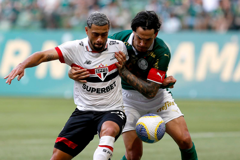 Wellington Rato e Gustavo Gómez no clássico Palmeiras e São Paulo em 2024