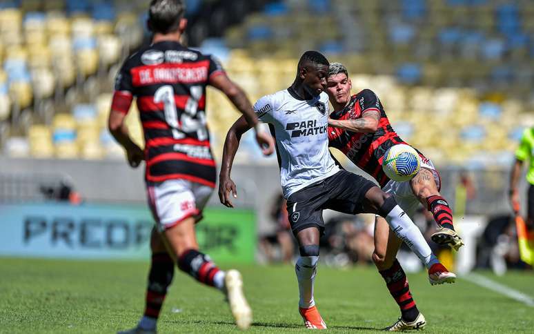 Botafogo levou a melhor contra o Flamengo no último encontro pelo Brasileirão