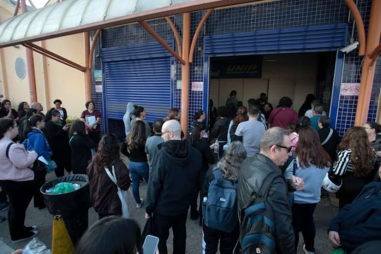 Eintritt von CNU-Prüfungskandidaten an der Faculdade Unip, nördlich der Stadt São Paulo