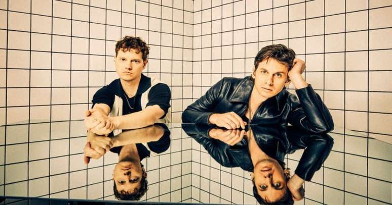 Foster The People aborda nostalgia, solidão e romance em novo álbum