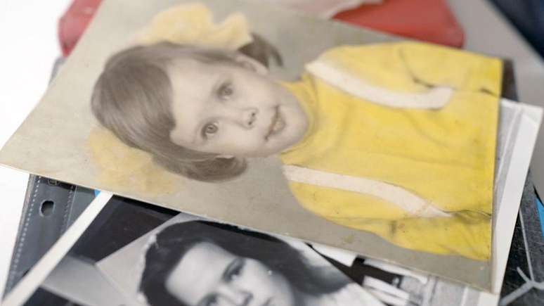 Francis compartilhou fotos suas, tiradas quando ele era mais jovem