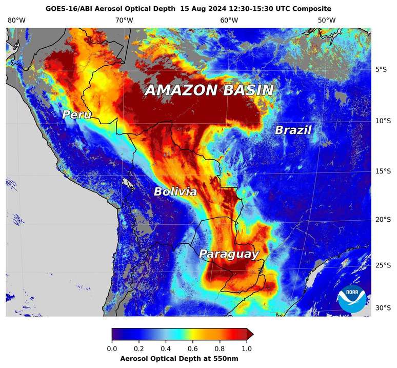Imagem de 15 de agosto da NOAA j&aacute; mostrava fuma&ccedil;a se espalhando