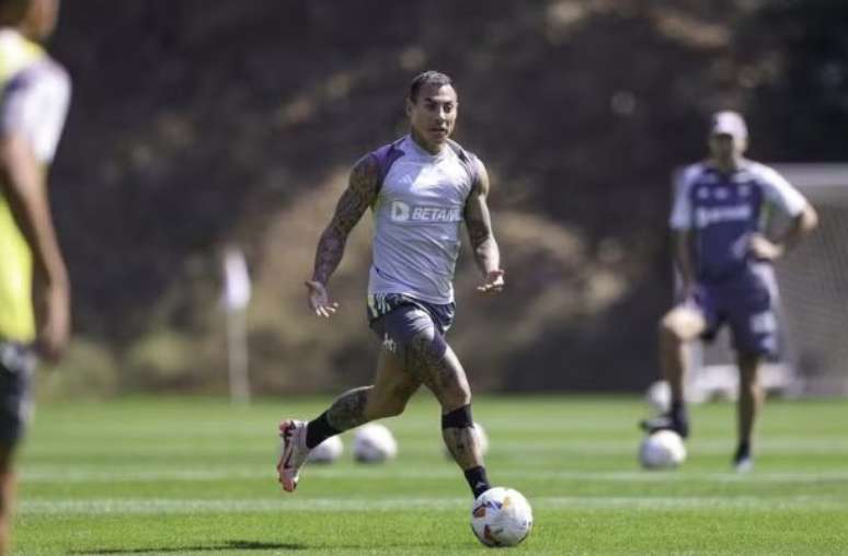 Vargas no treinamento do Galo /