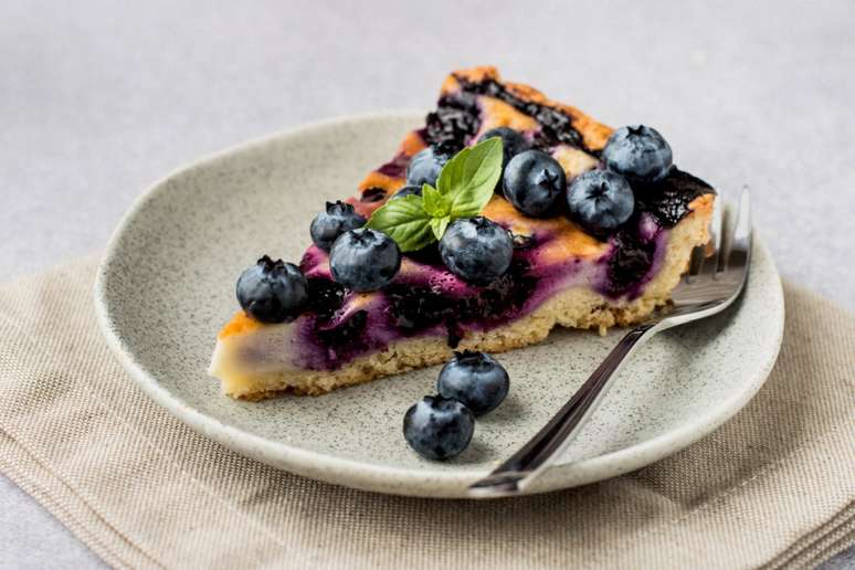 Torta de mirtilo com limão 